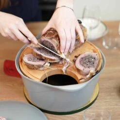 Cookut Wooden Chopping Board -Deals Kitchen Hub Store CT0005ACookutWoodenChoppingBoard 24cmlifestyle