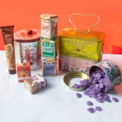 Leone Cri Cri "The Nutcracker" Chocolate Casket, 130g 10 Leone Cri Cri "The Nutcracker" Chocolate Casket, 130g -Deals Kitchen Hub Store Leone sweets group shot lifestyle LZ0013 LZ0005 LZ0001 LZ0011 LZ0007 LZ0003 LZ0004 LZ0008 LZ0007 LZ0014 c990e30f b861 4d20 af4f 4cc0de7c26e2