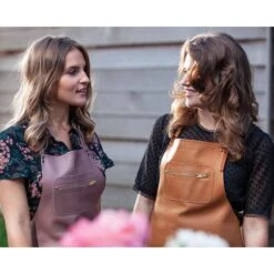 Dutchdeluxes Leather Zipper Apron In Classic Brown 12 Dutchdeluxes Leather Zipper Apron In Classic Brown -Deals Kitchen Hub Store dutch deluxes leather zipper aprons lifestyle