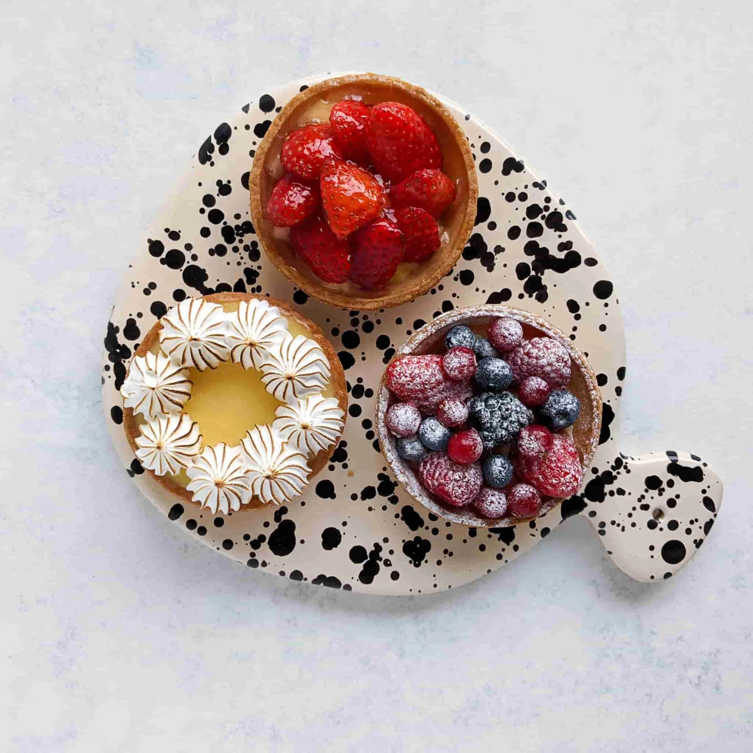 Puglia Black Splatter Ceramic Serving Board 25cm 3 Puglia Black Splatter Ceramic Serving Board 25cm - Image 3