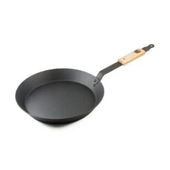 Netherton Foundry Frying Pan -Deals Kitchen Hub Store netherton foundry 12 frying pan2 0e492a32 671a 4770 bbae a2a1c48e502c